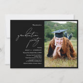 Modern Zwart-wit Script Afstuderen Foto Kaart (Voorkant)