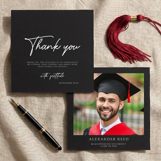 Modern Zwart Wit Script Foto Afstuderen  Bedankkaart
