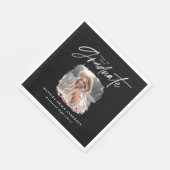 Modern zwart wit script foto elegant afstuderen servet (Hoek)