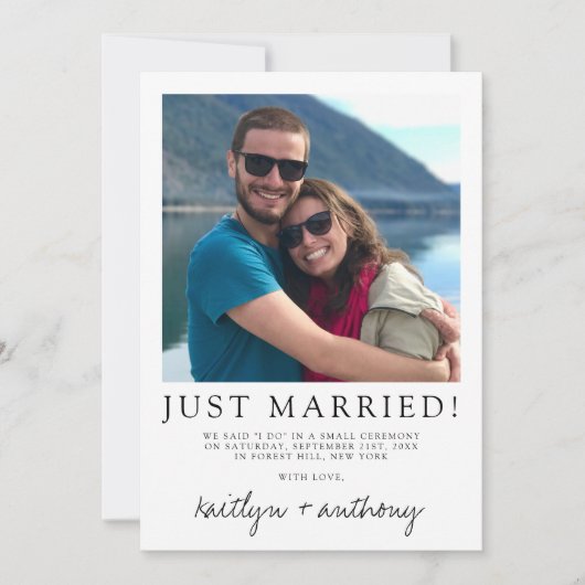 Modern zwart-witscript minimalistisch huwelijk aankondiging (Voorkant)