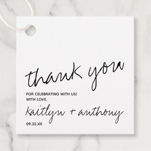 Modern zwart-witscript minimalistisch huwelijk bedankjes labels (Voorkant)