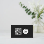 Modern Zwart Zakelijk Logo Social Media QR Code Visitekaartje (Staand voorkant)