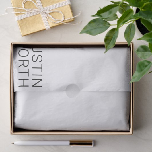 Modern zwarte naam op wit tissuepapier (Geschenk)