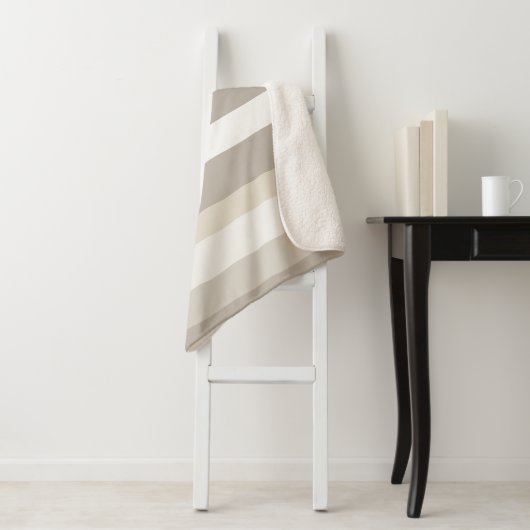Moderna Linear | Alabaster & Bone Sherpa Deken (In situ)