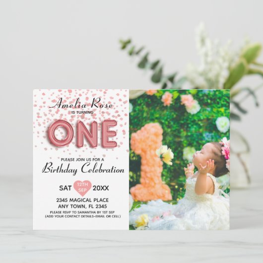 Moderne 1e Verjaardag Roze Confetti Ballon Script Kaart (Staand voorkant)