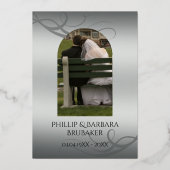 Moderne 25e bruiloft Jubileum boog foto Zilver Folie Uitnodiging (Achterkant)