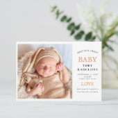 Moderne 2 Foto-Baby naam & geboortestaat Aankondiging (Staand voorkant)