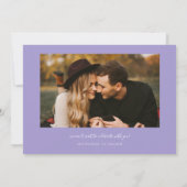 Moderne 2-Foto Paarse Huwelijk Save The Date (Achterkant)
