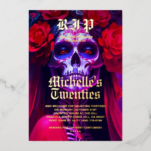 Moderne 30e verjaardag Halloween Red Rose Lady Sku Folie Uitnodiging (Voorkant)