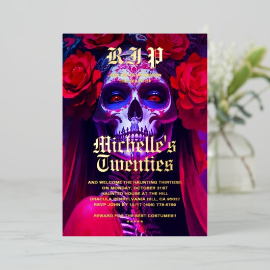 Moderne 30e verjaardag Halloween Red Rose Lady Sku Folie Uitnodiging (Staand Voorkant)