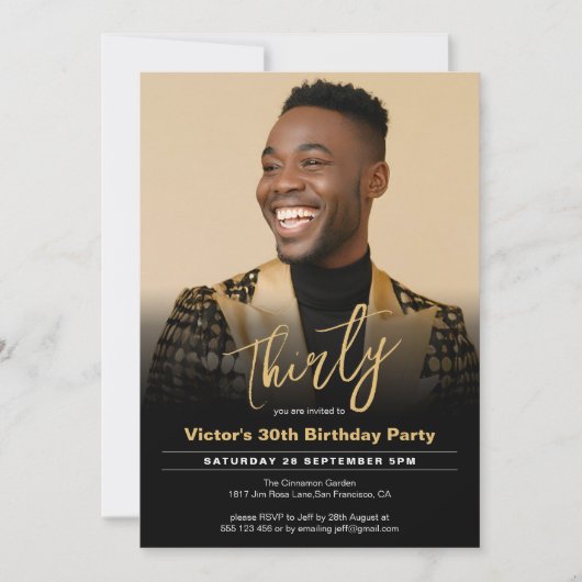 Moderne 30e verjaardag zwart goud minimale foto kaart (Voorkant)