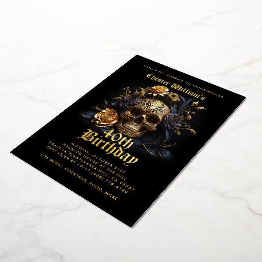 Moderne 40E VERJAARDAG GOUDEN SCHEDEL ROOS Folie Uitnodiging (Gedraaid)