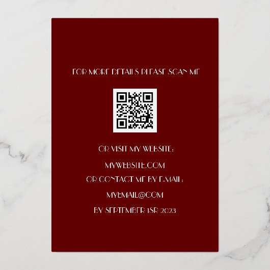Moderne 60e verjaardag Burgundy Gold Foil QR-code Folie Uitnodiging (Achterkant)