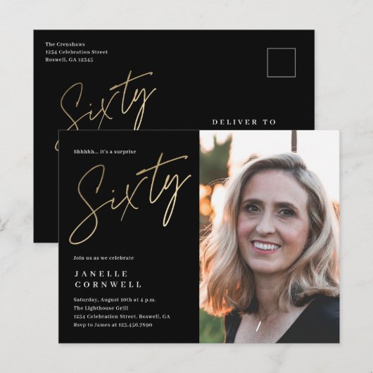 Moderne 60e verjaardag Foto zwart & Gold Script Uitnodiging Briefkaart (Voorkant / Achterkant)