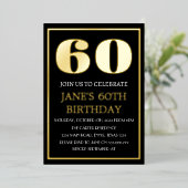 Moderne 60e verjaardag Zwarte Gold Foil QR-code Folie Uitnodiging (Staand Voorkant)