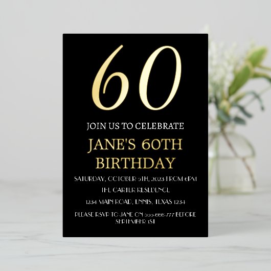 Moderne 60e verjaardag Zwarte Gold Foil QR-code Folie Uitnodiging (Staand Voorkant)