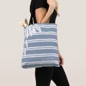 Moderne, aangepaste, blauwe streep botanisch tote bag (Dichtbij)
