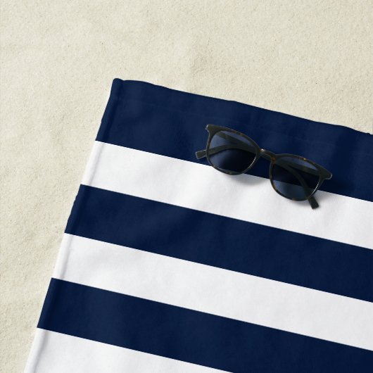 Moderne aangepaste botnaam Nautical Anchor Strandlaken (In situ)