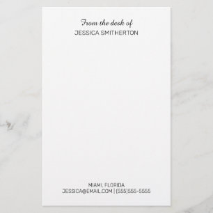 Moderne aangepaste briefpapier met naam en contact