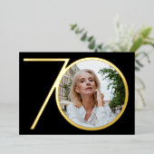 Moderne aangepaste foto chique zwart goud 70e verj folie uitnodiging (Staand Voorkant)