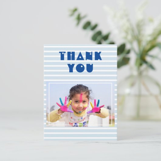 Moderne aangepaste foto verjaardag dank u briefkaart (Staand voorkant)