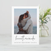 Moderne aangepaste fotonamen Eenvoudige Qr-code op Save The Date (Staand voorkant)