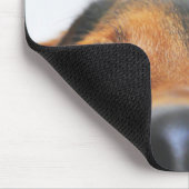 Moderne aangepaste hond foto muismat (Hoek)