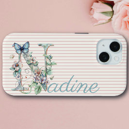 Moderne aangepaste naam Floral Butterfly Initiaal iPhone 15 Case