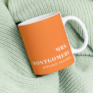 Moderne aangepaste naam Oranje school leraar onder Koffiemok