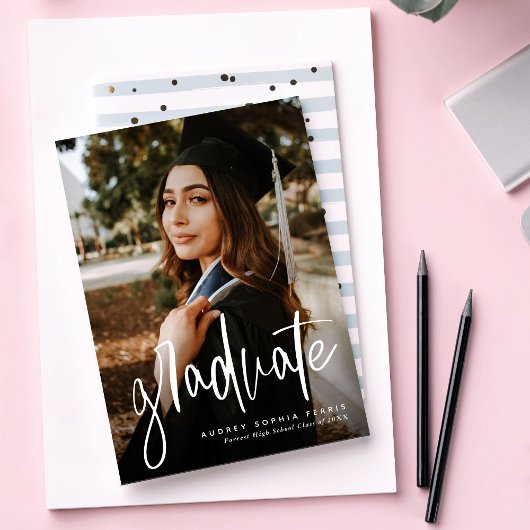 Moderne aankondiging van afstuderen foto-afstudere