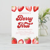 Moderne aardbeienbes Eerste Verjaardag Kaart (Staand voorkant)