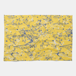 Moderne Abstracte blauwe wilde bloemen op mosterdg Theedoek