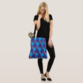 Moderne abstracte BLUE en rode regenboogdruppels Tote Bag (Op model)