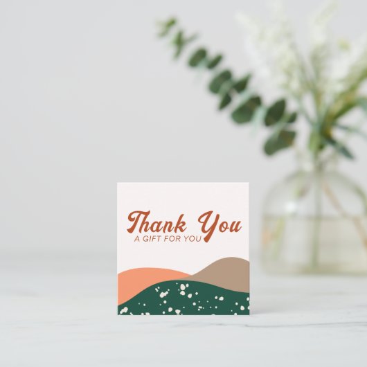 Moderne Abstracte groene Terra Cotta Yoga Kortingskaartje (Staand voorkant)