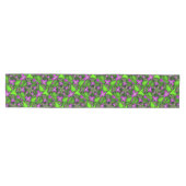 Moderne Abstracte Neon Pink Green Fractal Flowers Medium Tafelloper (Horizontaal)