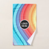 Moderne Abstracte regenbooggolven met je Logo Bad Handdoek (Handdoek)