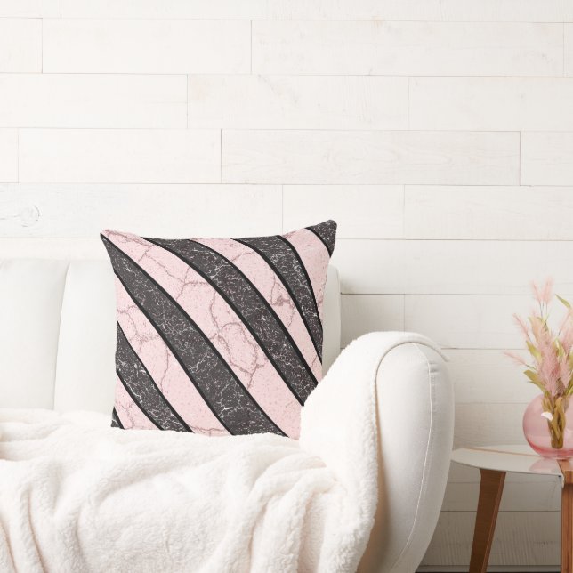 Moderne Abstracte Strepen Blush Roze Marmer Kussen (Bank)