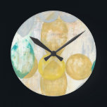 Moderne Abstracte verf op krantenpapier Ronde Klok<br><div class="desc">Romance piept zijn kop in dit schilderij van Jennifer Goldberger. De cirkels en de vormen van het football zijn gelaagd bovenop een krantenachtergrond,  die de meeste woorden verbergt. Sommige piek door,  vooral romance. Een avant garde selectie die een geweldige toevoeging aan uw muur zou maken!</div>