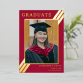 Moderne Afstudeerder Foto Bourgogne Red Gold Folie Uitnodiging (Staand Voorkant)