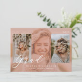 Moderne Afstudeerder Scrip Pink Overlay Afstudeerd Kaart (Staand voorkant)