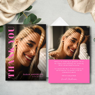 Moderne afstudeerfoto met hete roze kleur voor dip bedankkaart