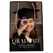 Moderne afstudeerfoto Script Afstuderen Medium Cadeauzakje (Voorkant)