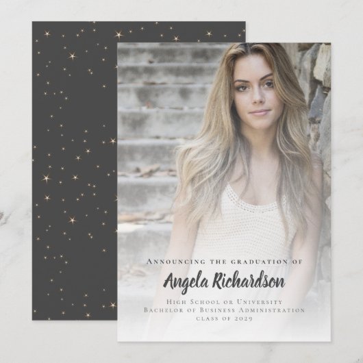 Moderne Afstuderen Elegant Script Typografie Foto Aankondiging (Voorkant / Achterkant)