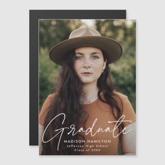 Moderne Afstuderen foto van wit script Magnetische Uitnodiging (Voorkant / Achterkant)