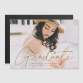 Moderne, Afstuderen Gold Script-foto Magnetische Uitnodiging (Voorkant / Achterkant)