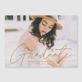 Moderne, Afstuderen Gold Script-foto Magnetische Uitnodiging (Voorkant)