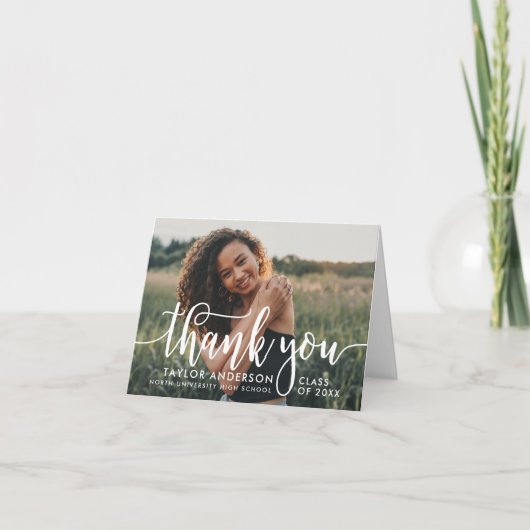 Moderne Afstuderen in wit script foto Bedankkaart (Voorkant)