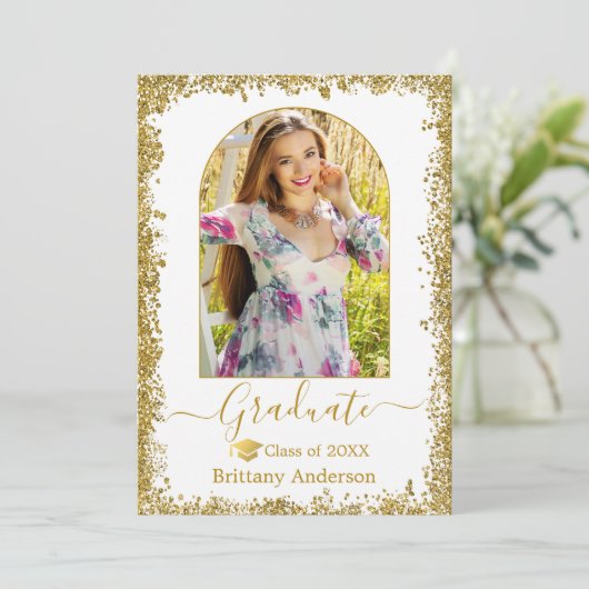 Moderne Arch Afstudeerder Pet Gold Glitter Afstude Aankondiging (Staand voorkant)