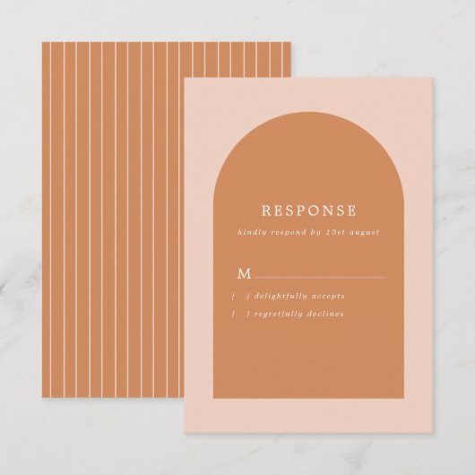 Moderne Arch Blush Pink en Terracotta Wedding RSVP Kaartje (Voorkant / Achterkant)
