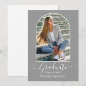 Moderne Arch Calligrafie Foto grijs Afstuderen Aankondiging (Voorkant / Achterkant)
